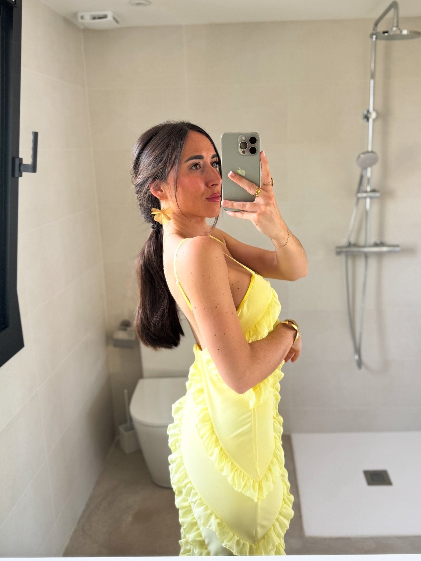 Vestido volantes crepe amarillo