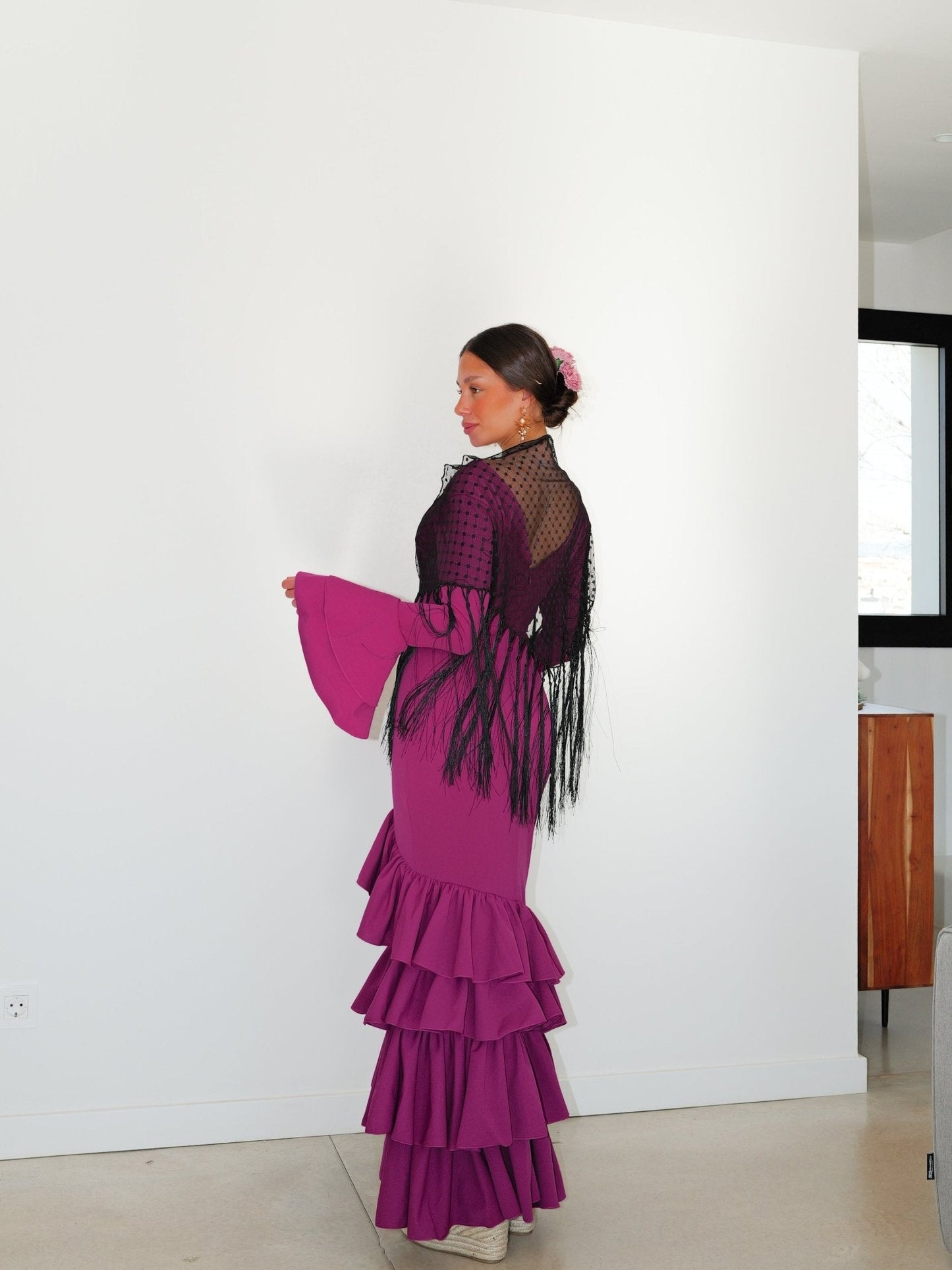 Traje flamenca asimetrico volantes cereza
