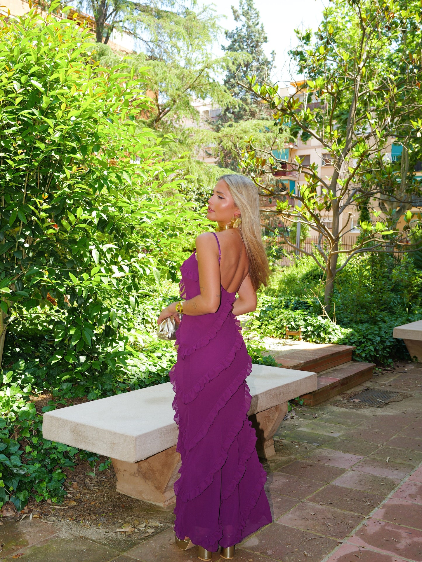 Vestido volantes crepe berenjena