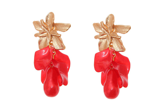 Pendientes de pétalos y piedras nácar en color rojo con cabezal de flor