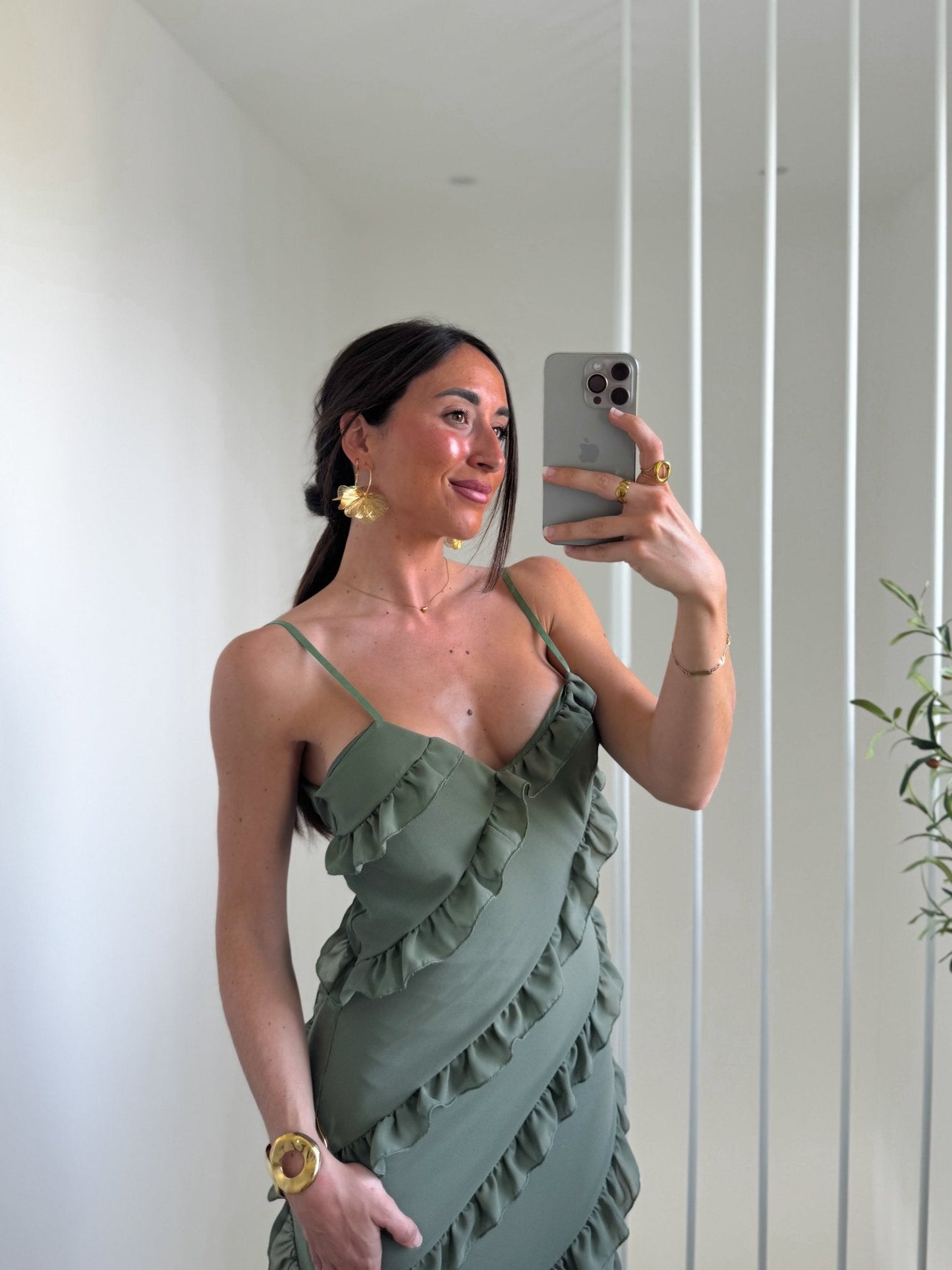 Vestido volantes crepe chocolate