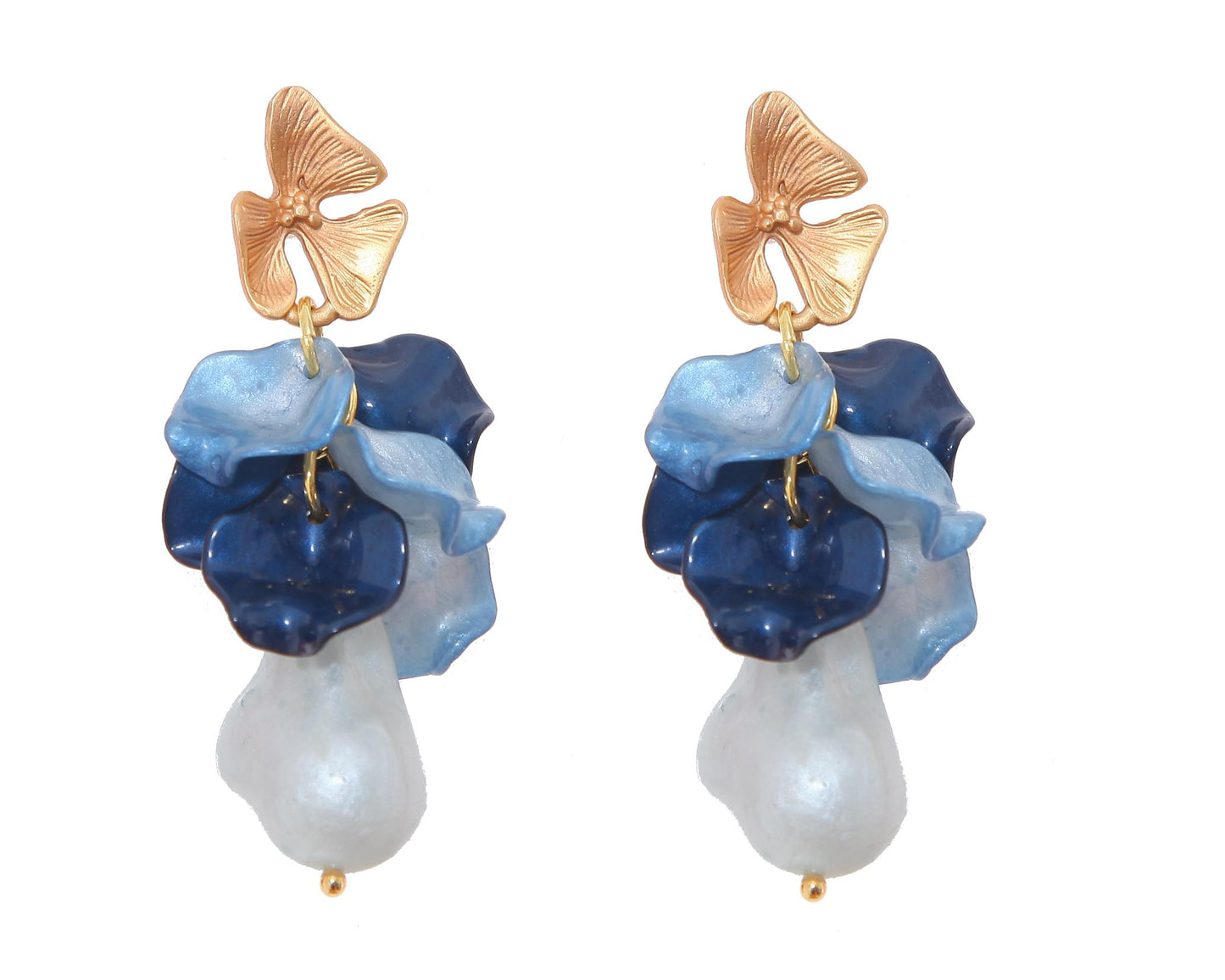 Pendientes de pétalos y piedras nácar en tonos azules con cabezal de hojas