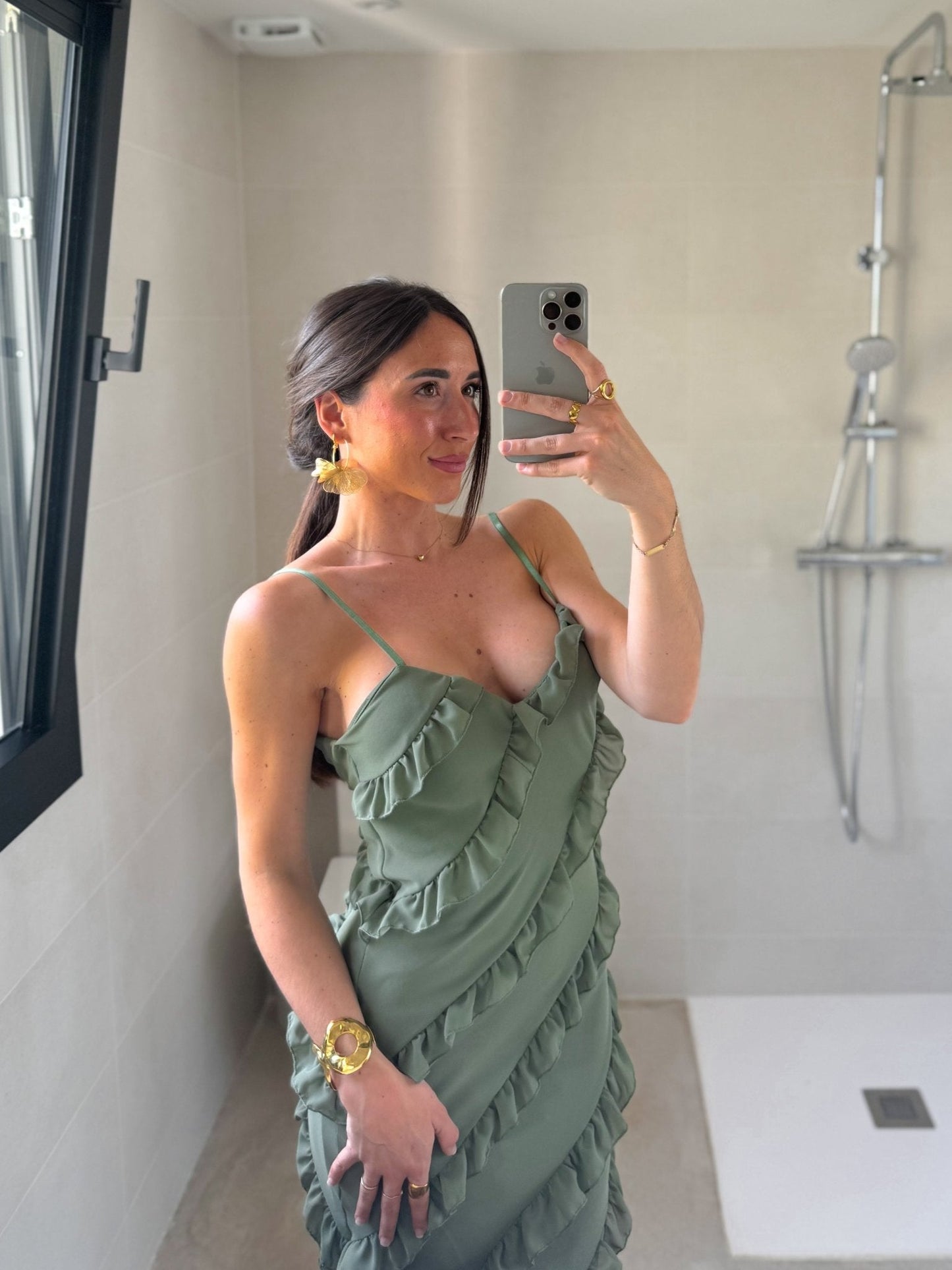 Vestido volantes crepe chocolate