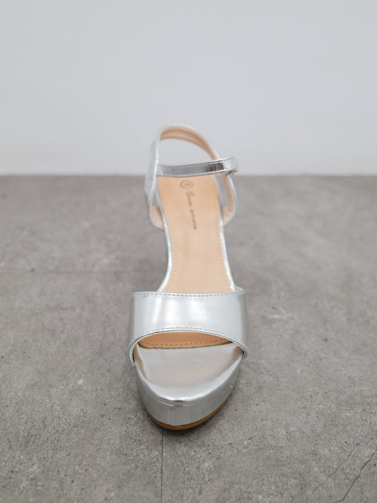 Sandalia baja plataforma plata