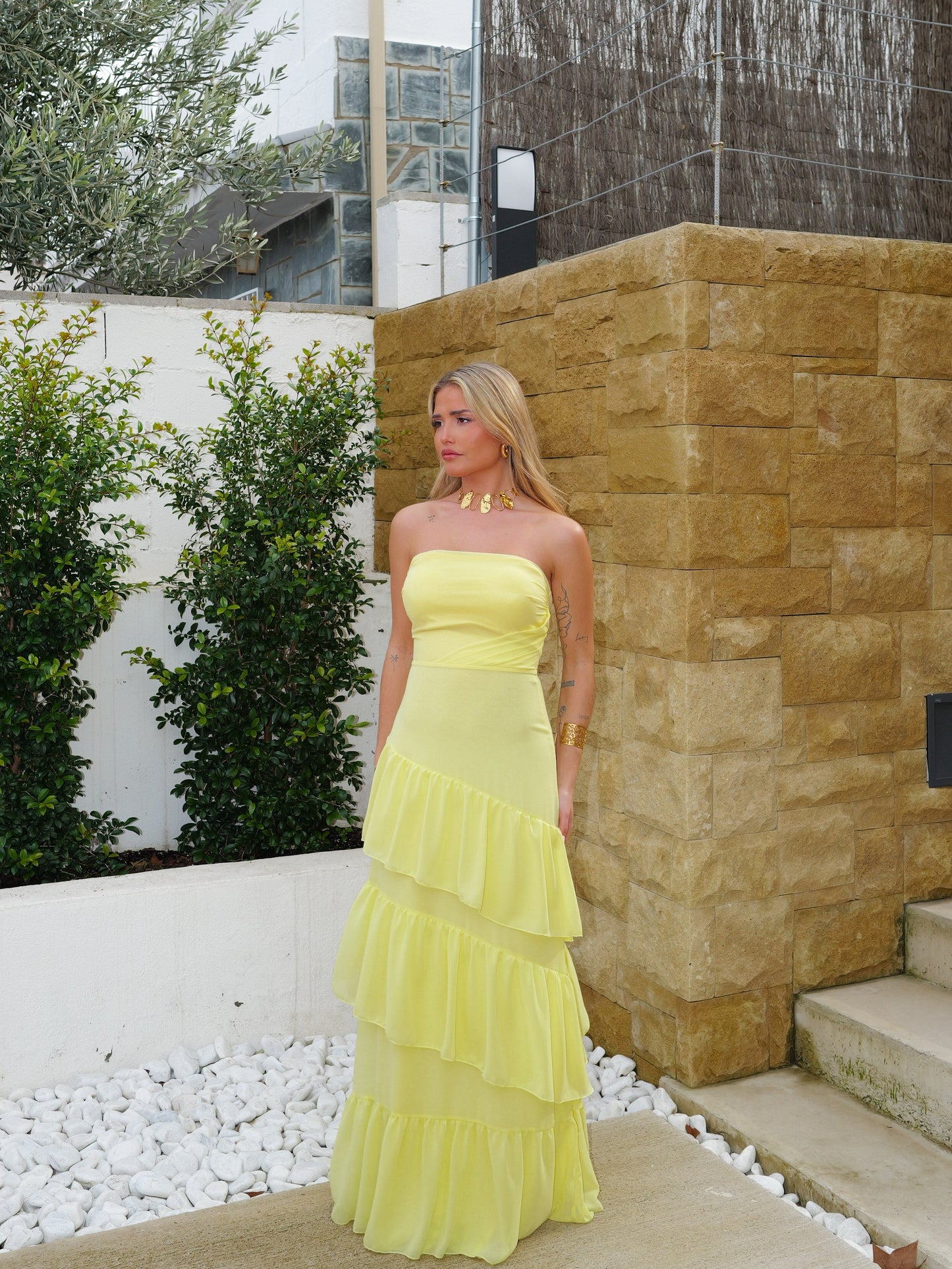 Vestido palabra volantes amarillo