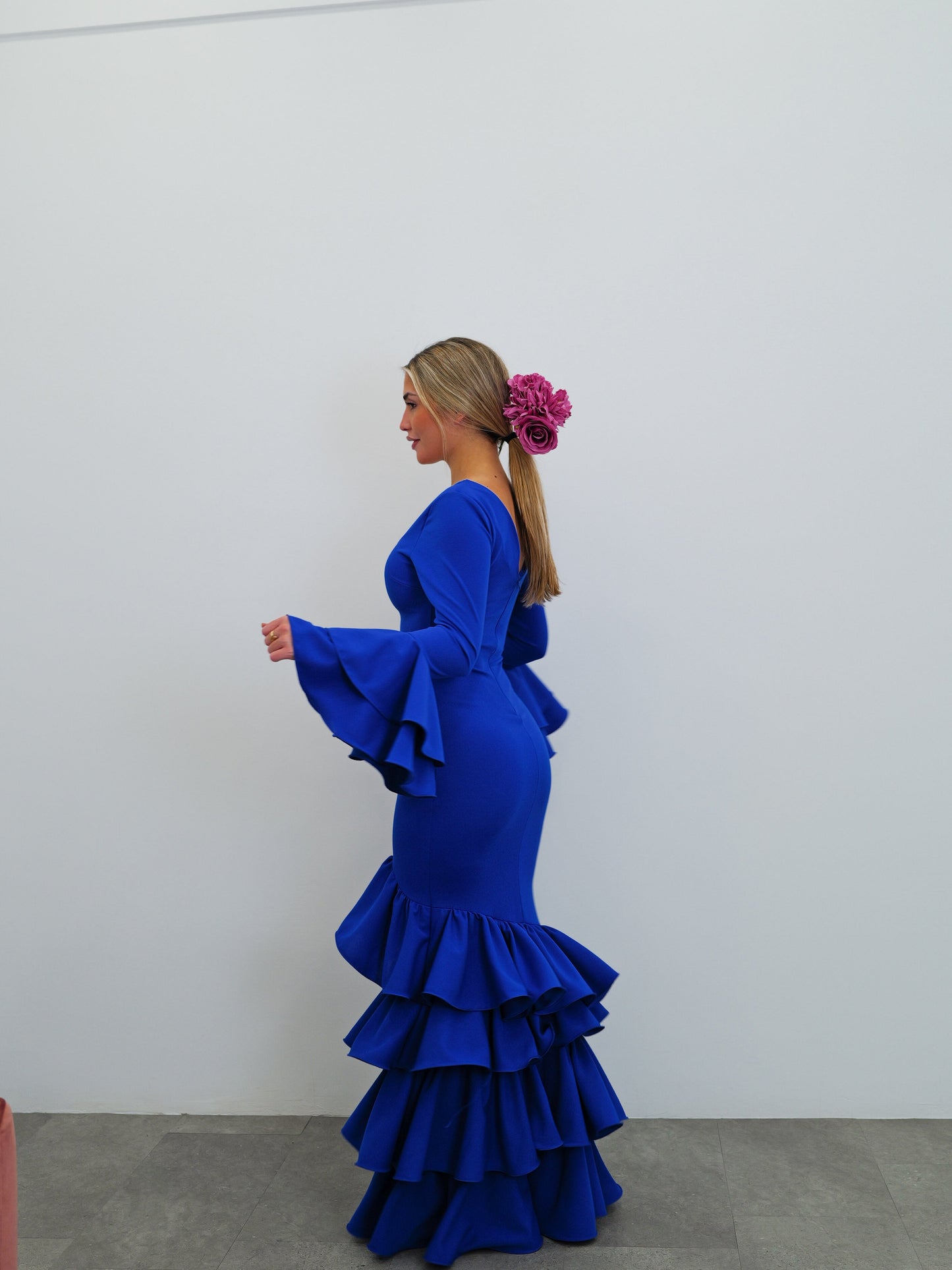 Traje flamenca asimetrico volantes klein