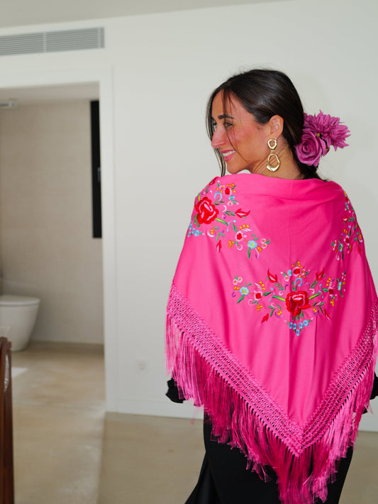 Mantón flamenca bordado flores fucsia
