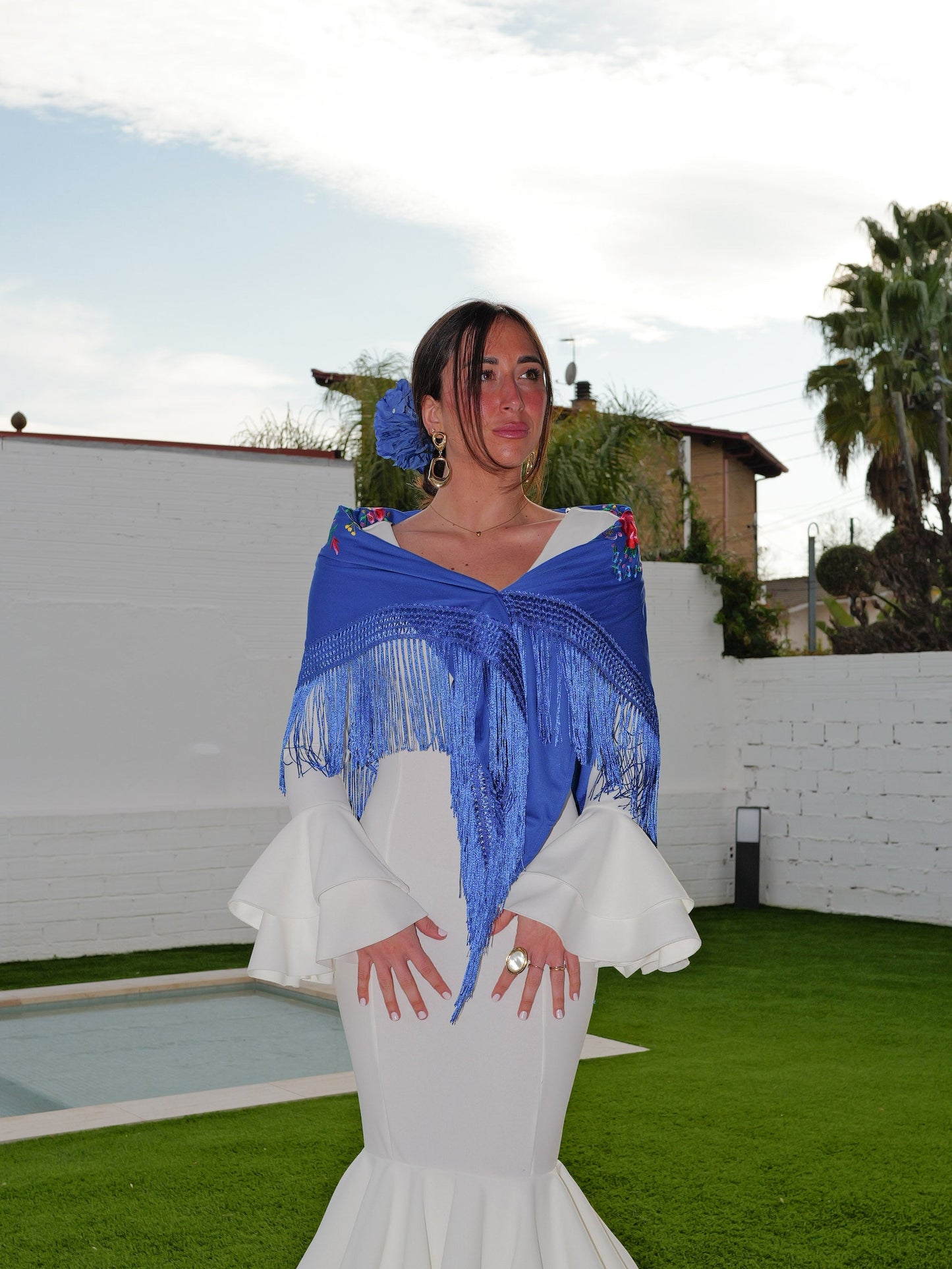 Mantón flamenca bordado flores azul