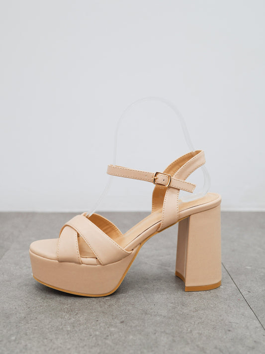 Sandalia bandas cruzadas nude