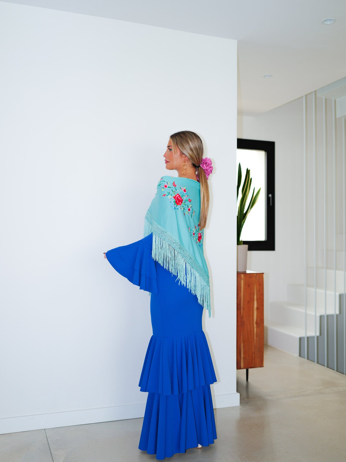 Mantón flamenca bordado flores turquesa