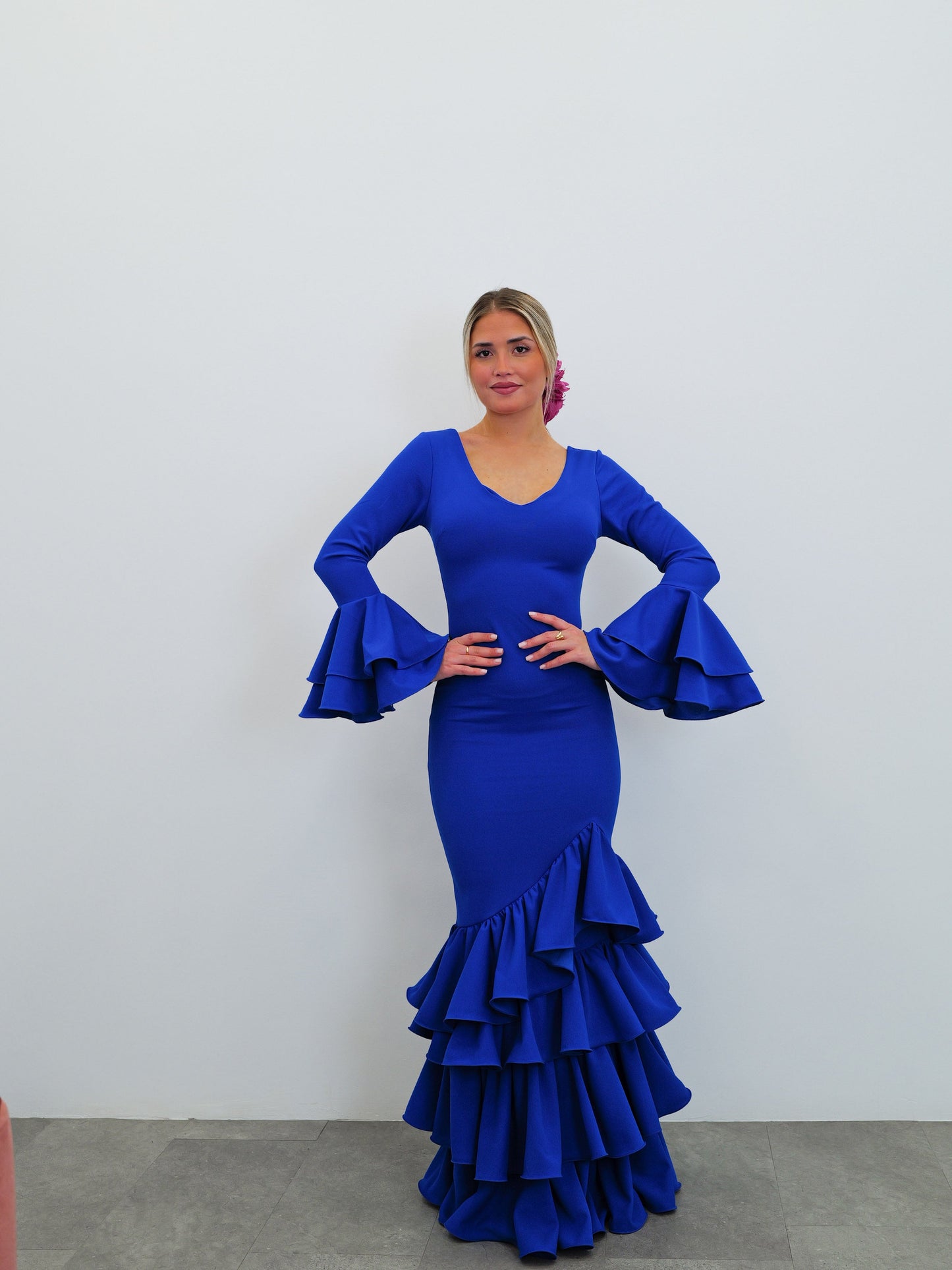 Traje flamenca asimetrico volantes klein