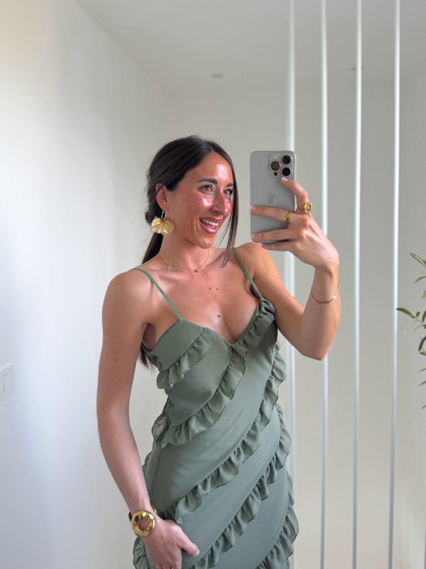 Vestido volantes crepe chocolate