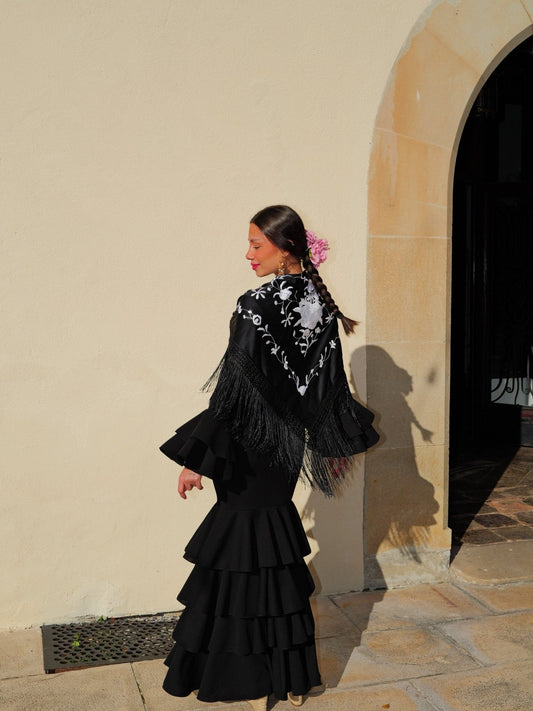 Mantón flamenca bordado flores negro