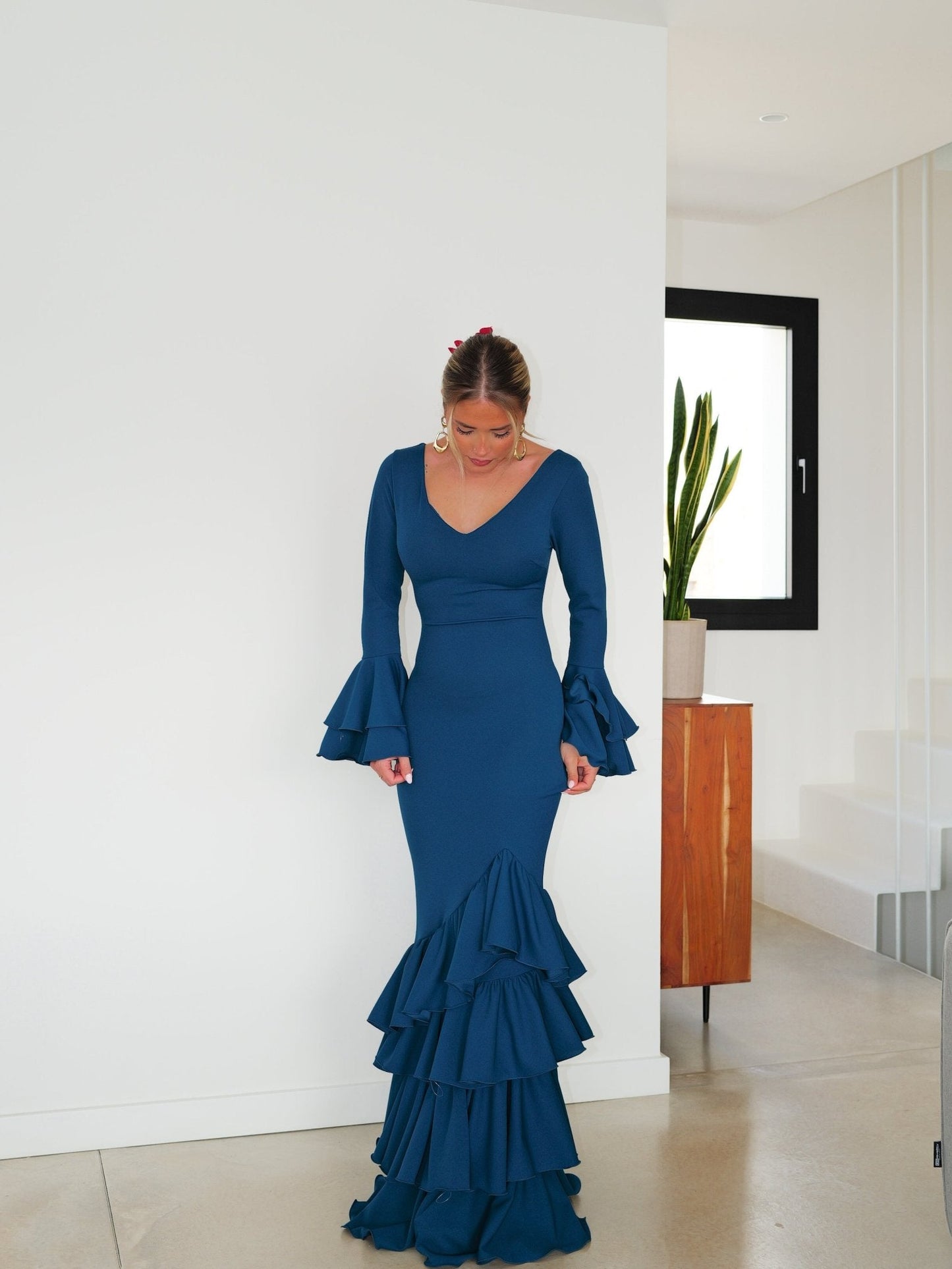 Traje flamenca asimetrico volantes petróleo