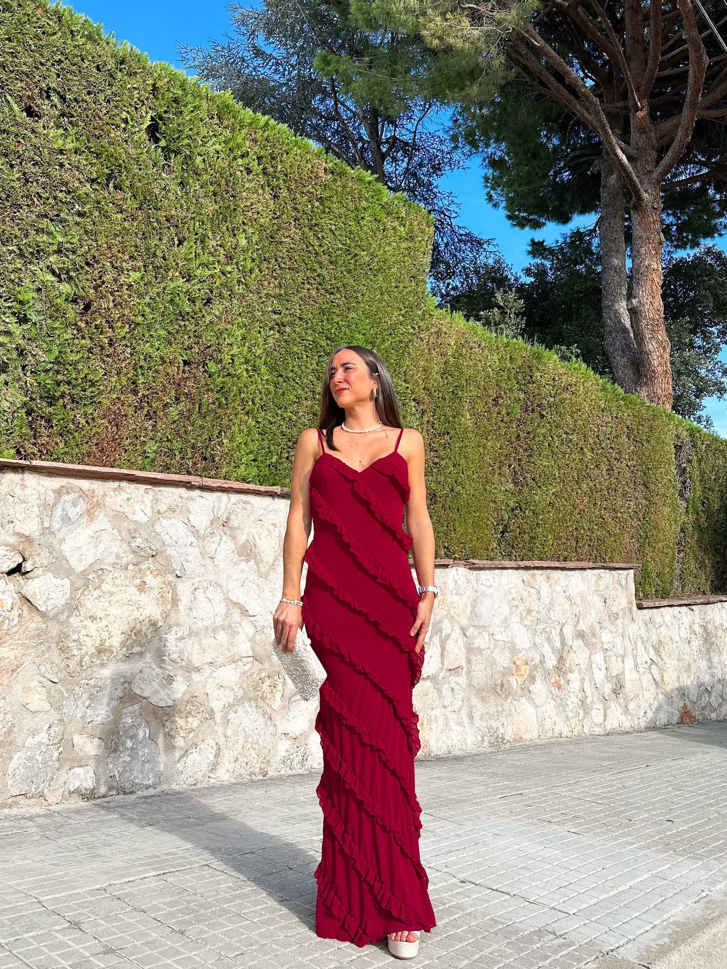 Vestido volantes crepe burdeos