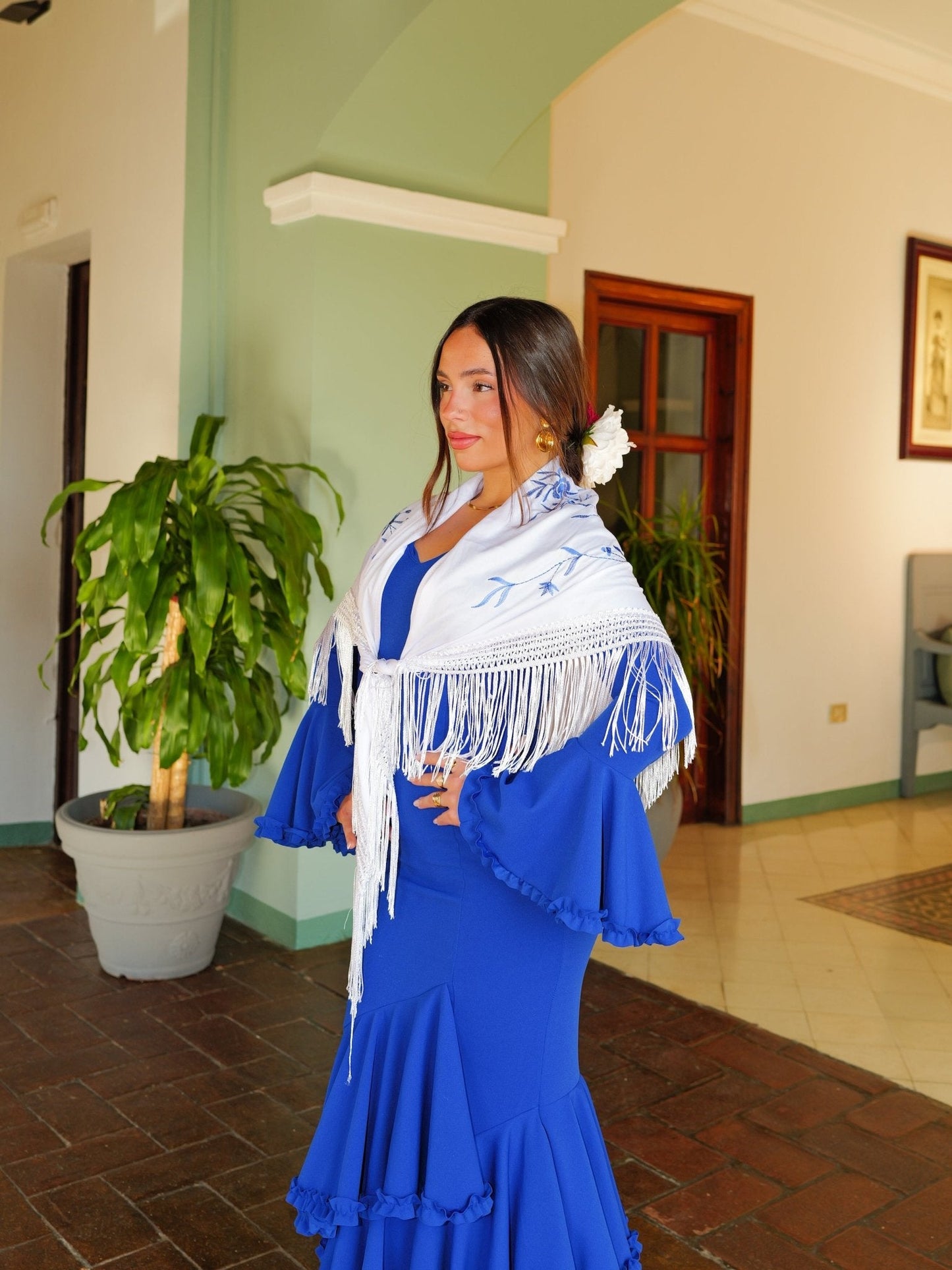 Mantón flamenca bordado flores cielo