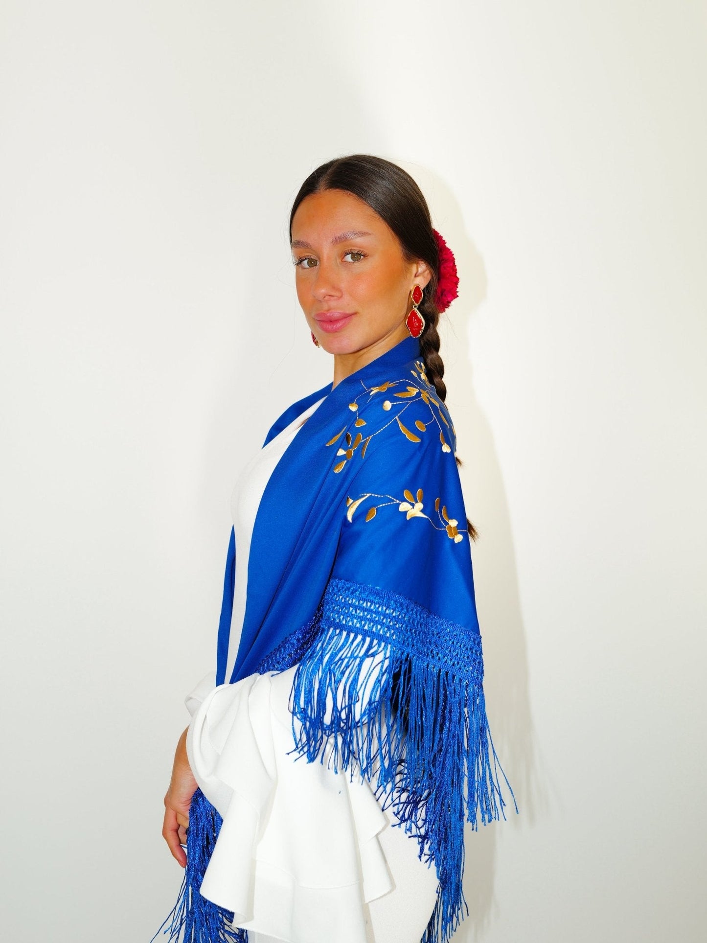 Mantón flamenca bordado flores eléctrico