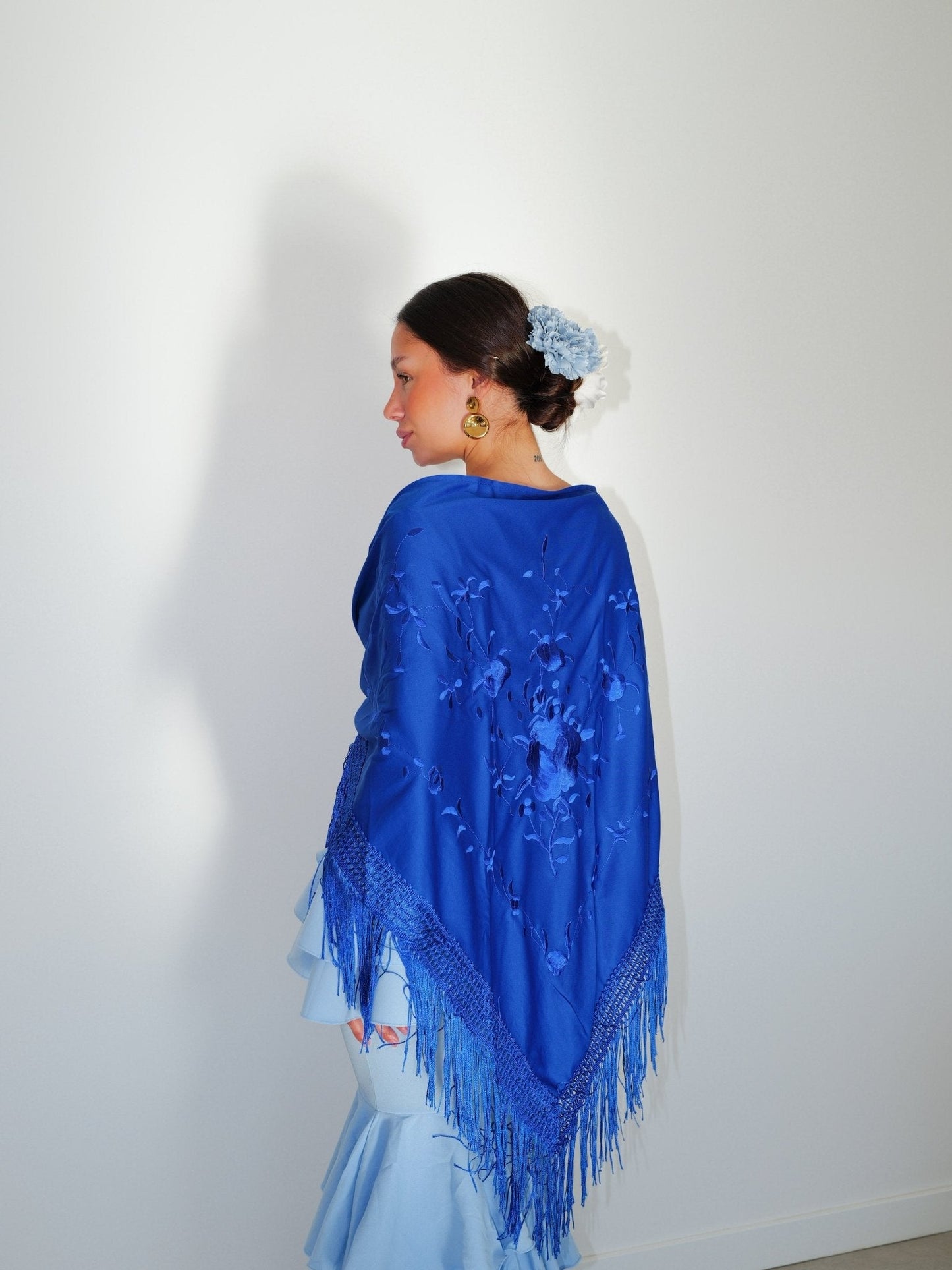 Mantón flamenca bordado flores klein