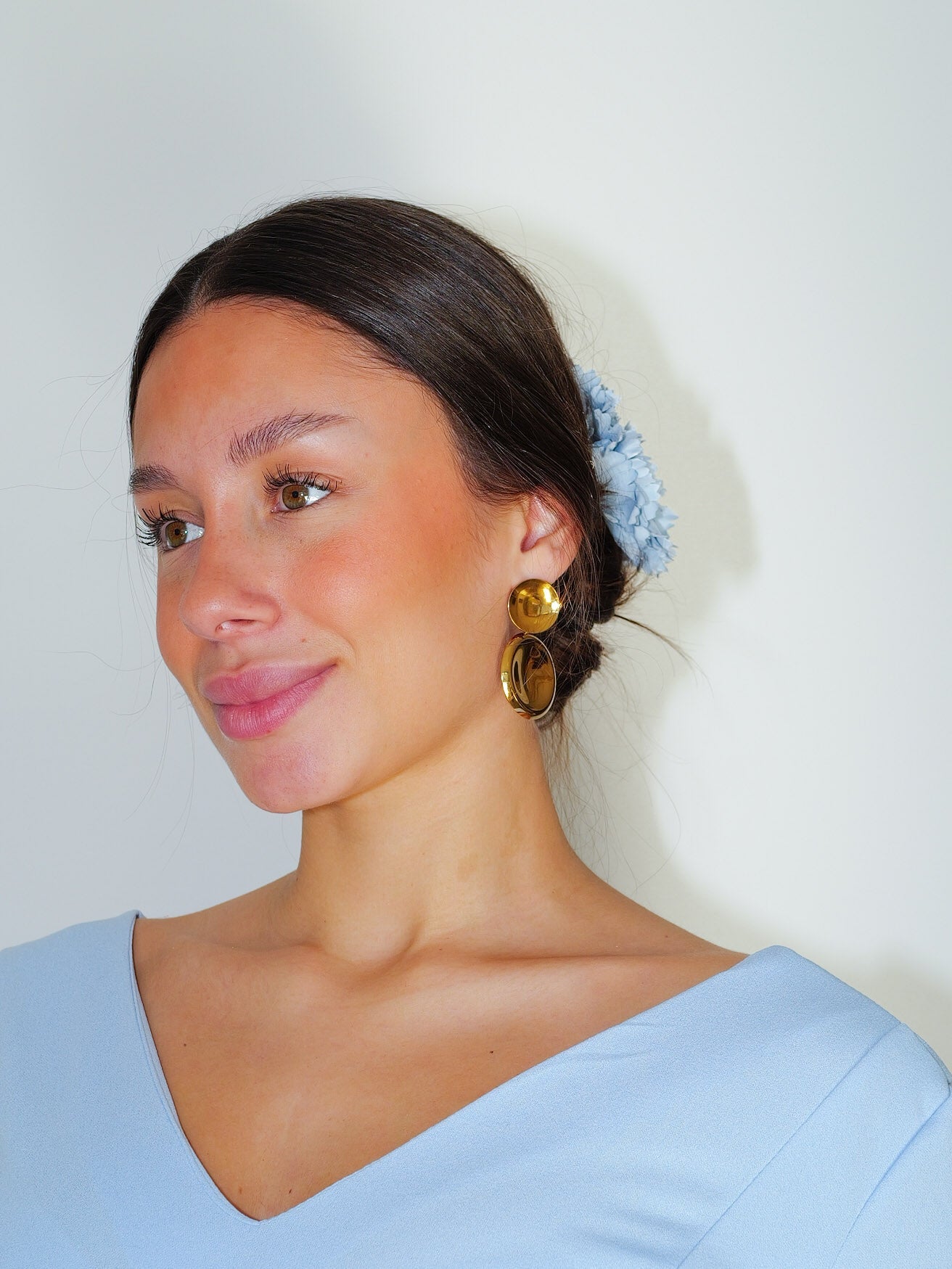 Pendientes óvalo relieve dorados