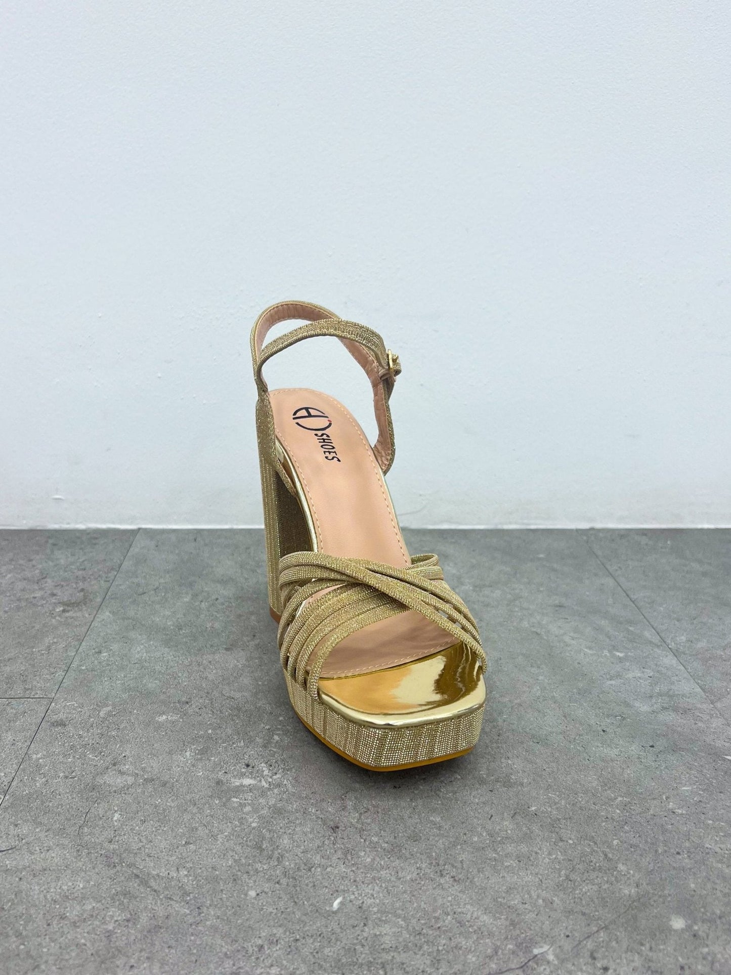 Sandalia entrelazado brillos dorado