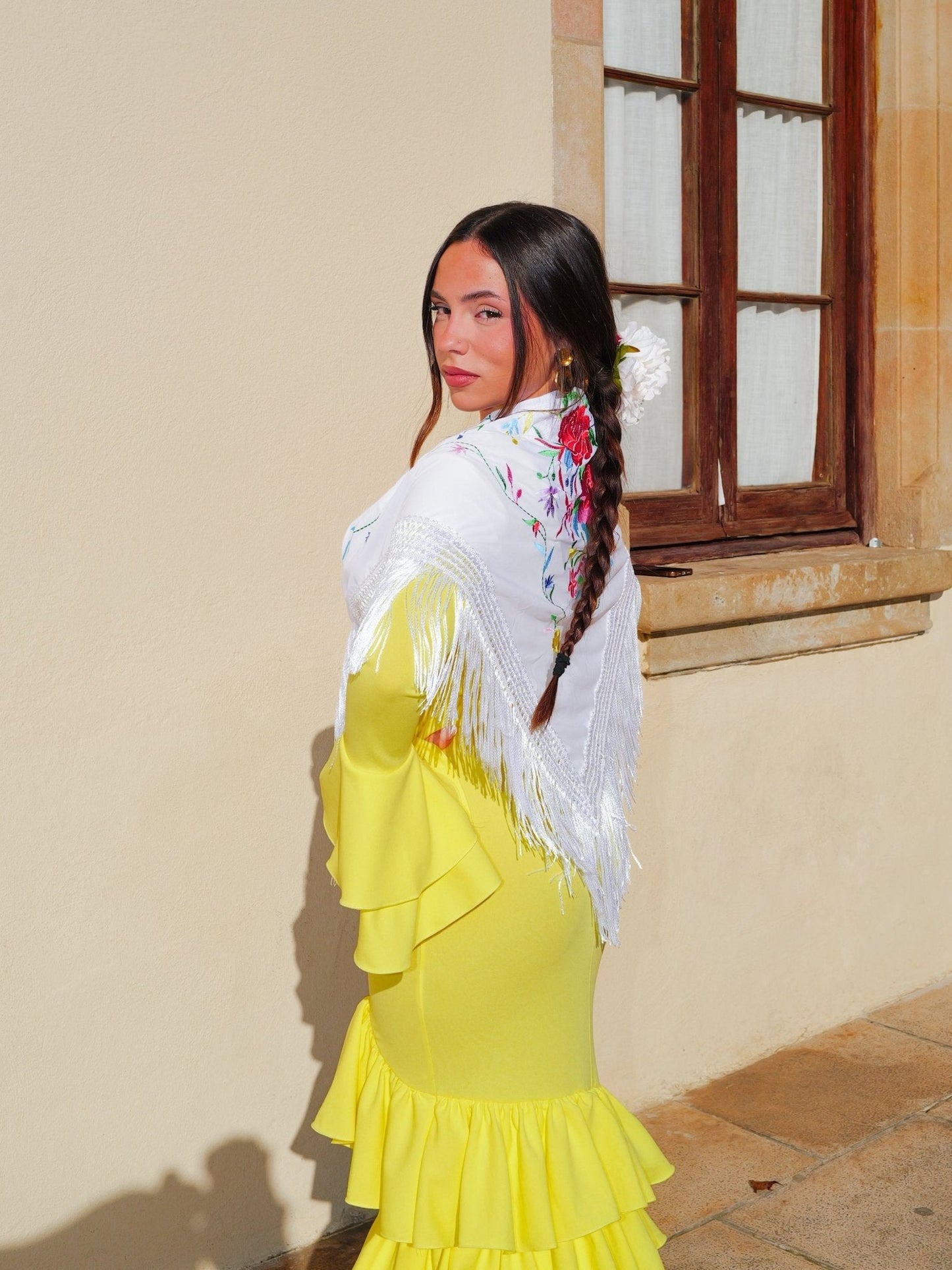 Traje flamenca asimetrico volantes amarillo