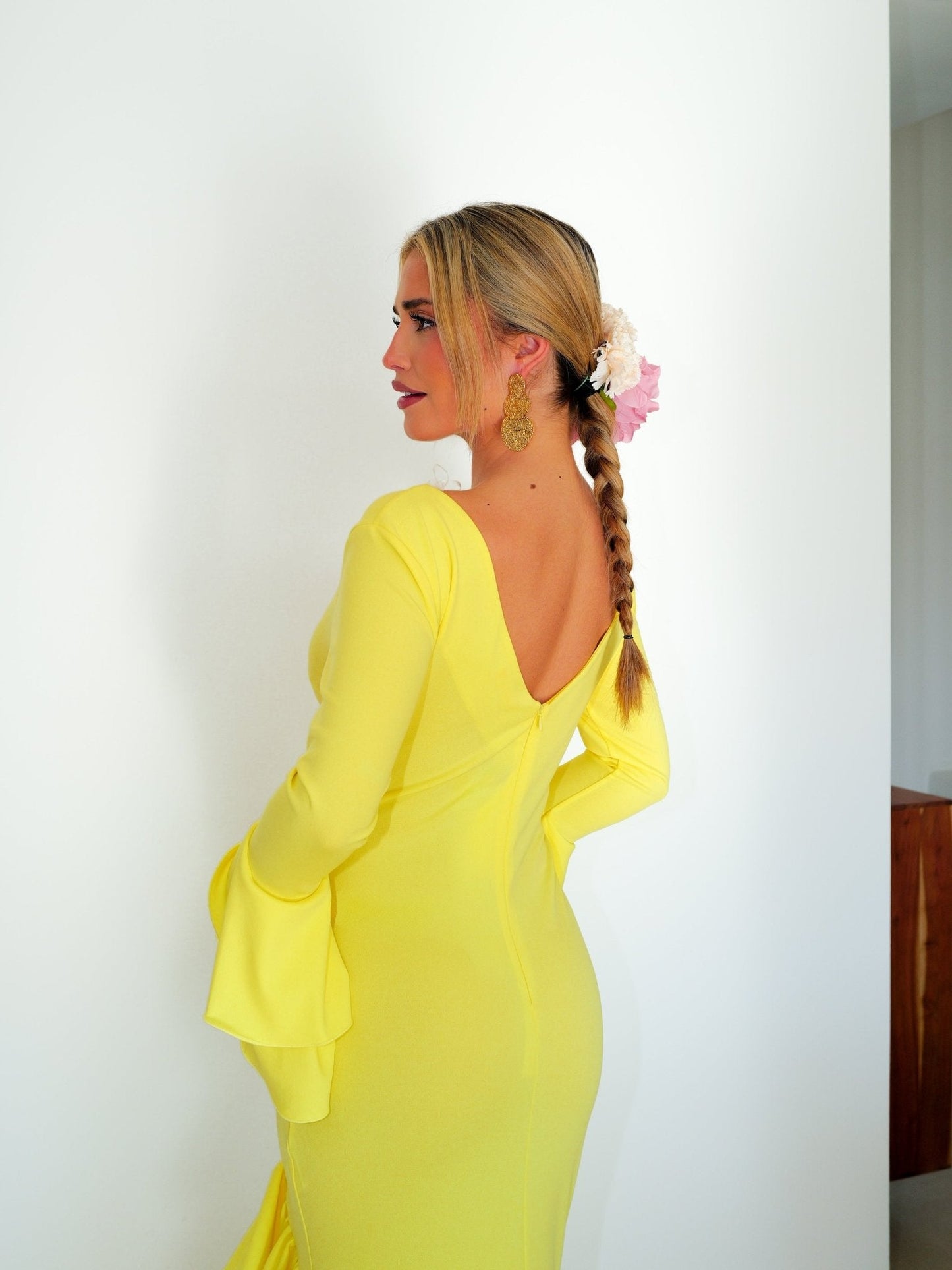 Traje flamenca asimetrico volantes amarillo