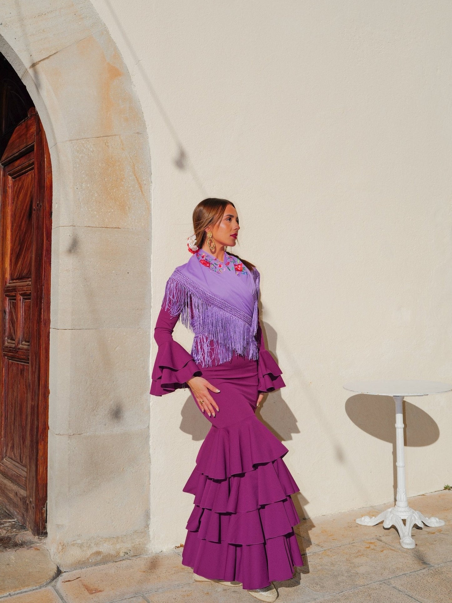 Mantón flamenca bordado flores lila