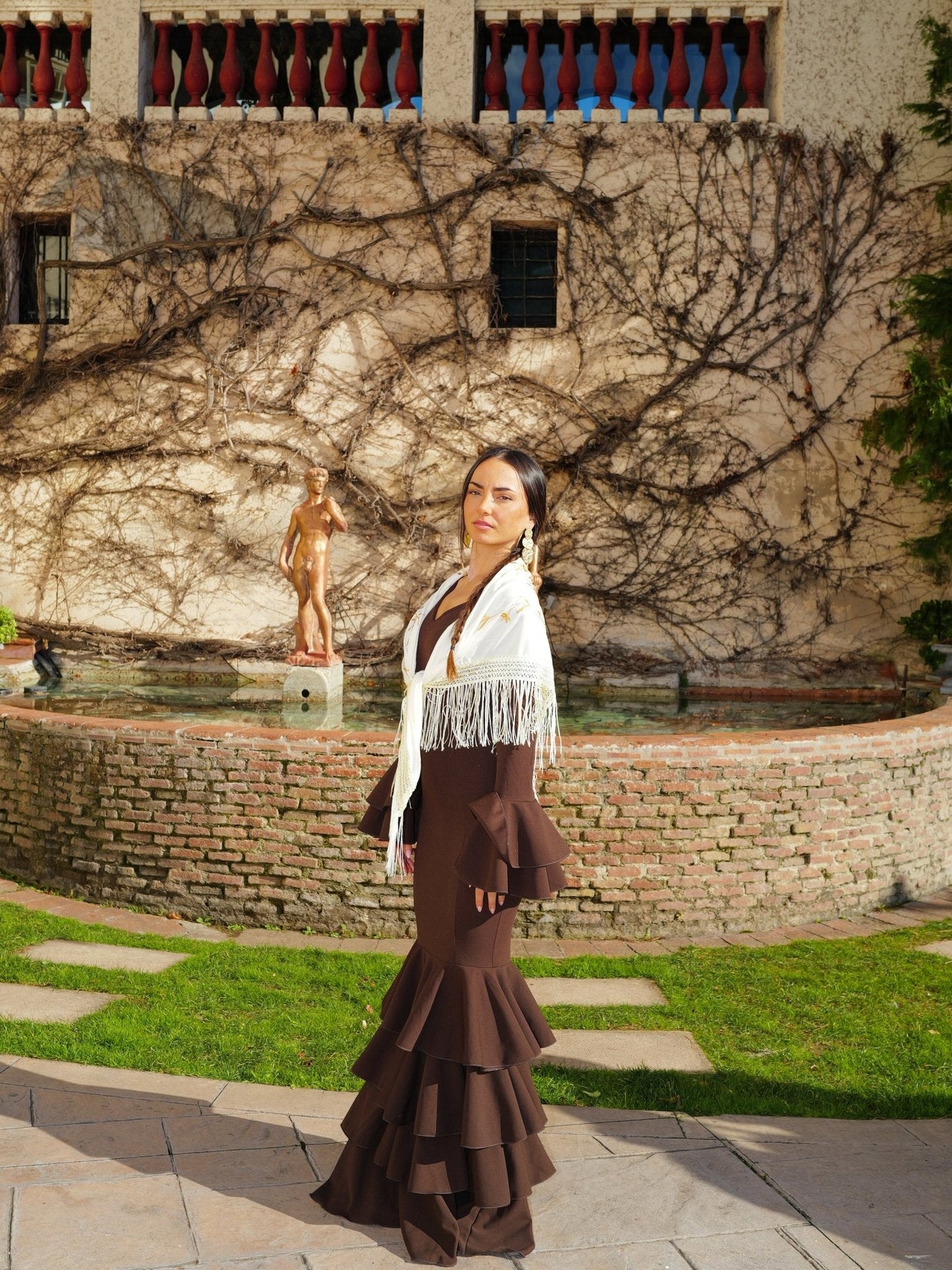 Traje flamenca volantes marrón